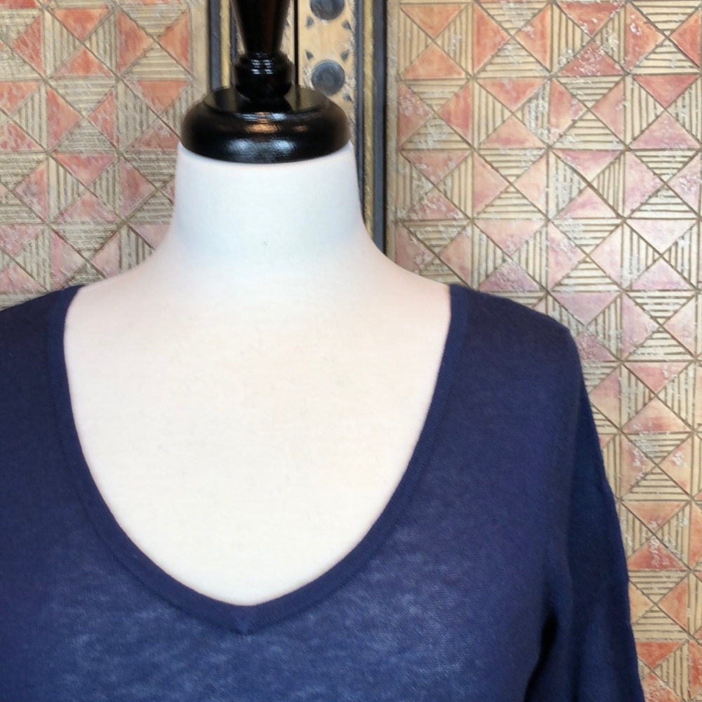 ⭐️🆕 [Bloomingdales] 💯%Cashmere V-Neck Knit Top